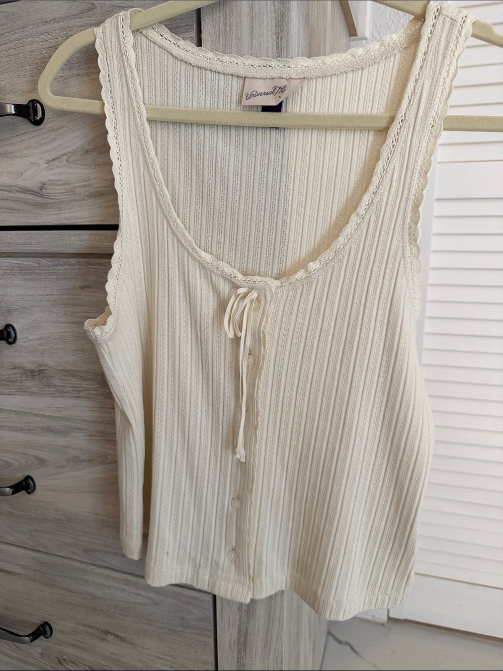 Universal Thread Women's Cream Ribbed Button-Front Tank Top with Tie